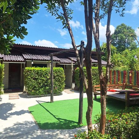 Hotel Lanta Happy House à Ko Lanta Extérieur photo