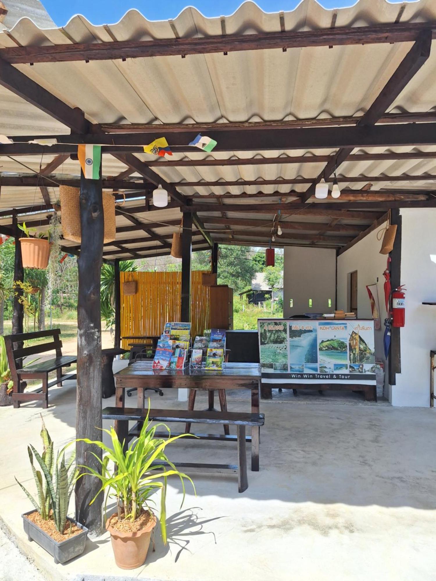 Hotel Lanta Happy House à Ko Lanta Extérieur photo